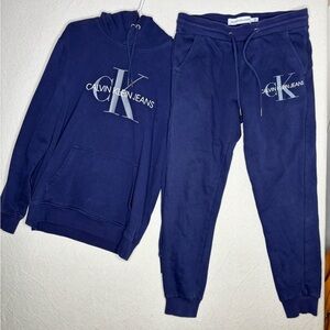 Calvin Klein men’s small sweatsuit set